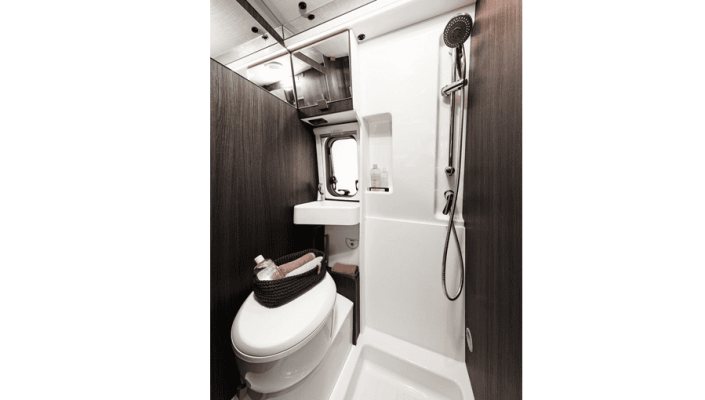 Baño y ducha camper